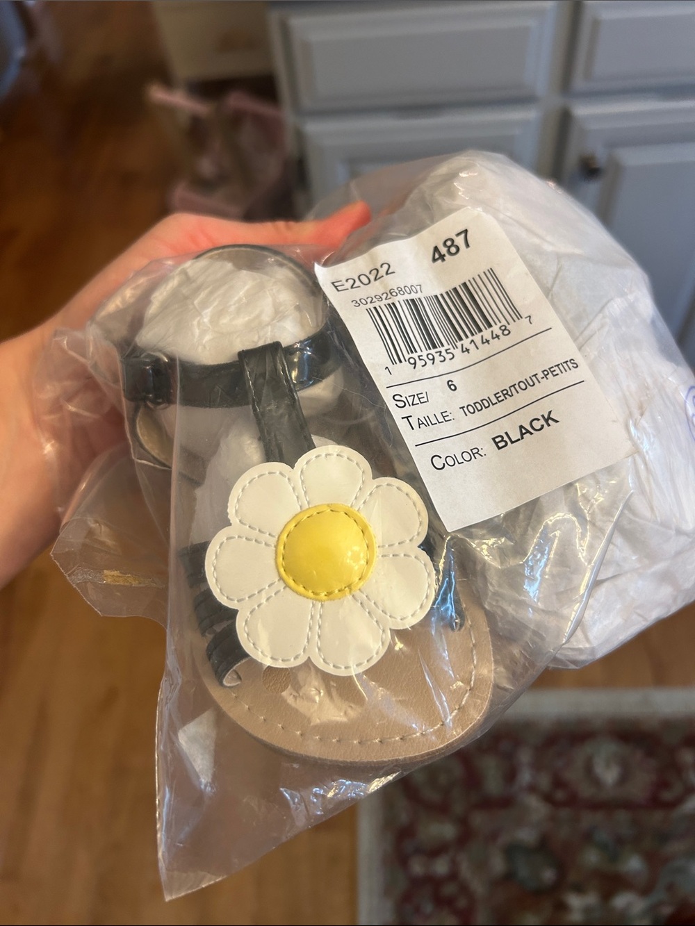 Gymboree Black Toddler Sandals with White Daisy and Yellow Center
